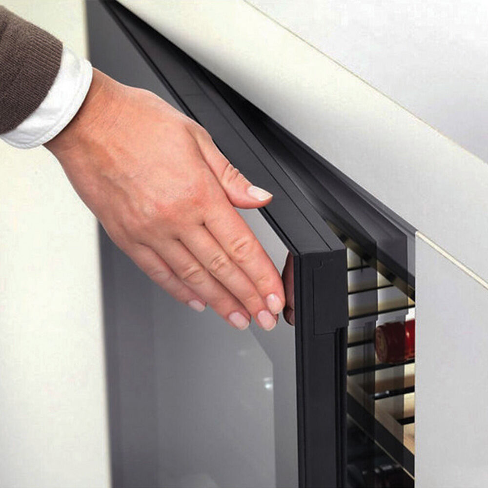 DUNAVOX DVH-25.65DB.TO встраиваемый винный шкаф черный