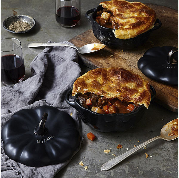 STAUB 40508-549 кокот "Тыква" 15 см черный