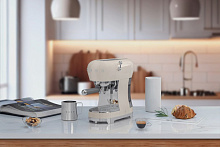 SMEG ECF02CREU кофемашина бежевый