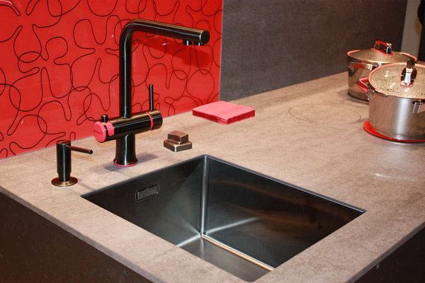 OMOIKIRI HOTARU GB смеситель черный