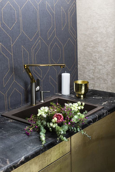 OMOIKIRI TARA-GM смеситель черный