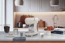 SMEG ECF02CREU кофемашина бежевый